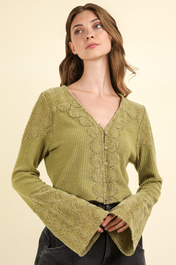 VERY J V-Neck Lace Detail Button Down Crop Ribbed Knit Top - Fashionmj