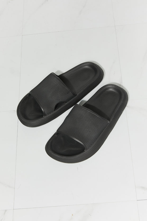 MMShoes Arms Around Me Open Toe Slide in Black - Fashionmj