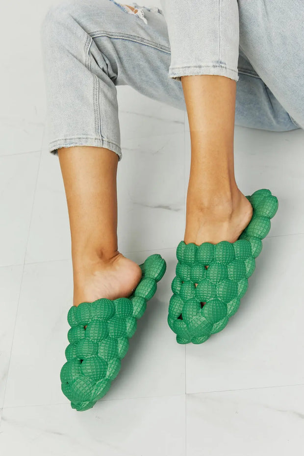 NOOK JOI Laid Back Bubble Slides in Green - Fashionmj