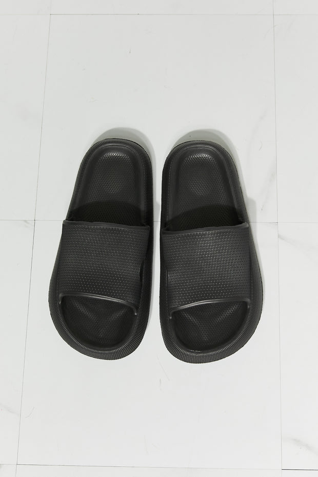 MMShoes Arms Around Me Open Toe Slide in Black - Fashionmj