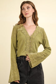 VERY J V-Neck Lace Detail Button Down Crop Ribbed Knit Top - Fashionmj