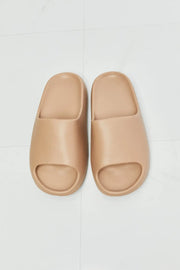 NOOK JOI In My Comfort Zone Slides in Beige - Fashionmj