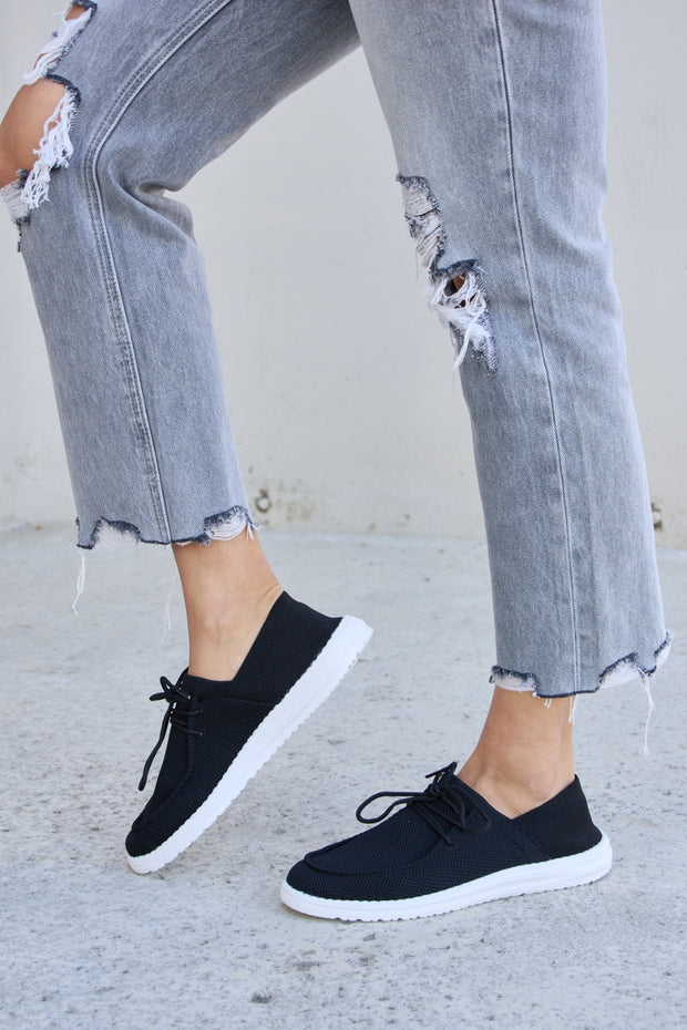 Forever Link Flat Round Toe Lace-Up Sneakers - Fashionmj