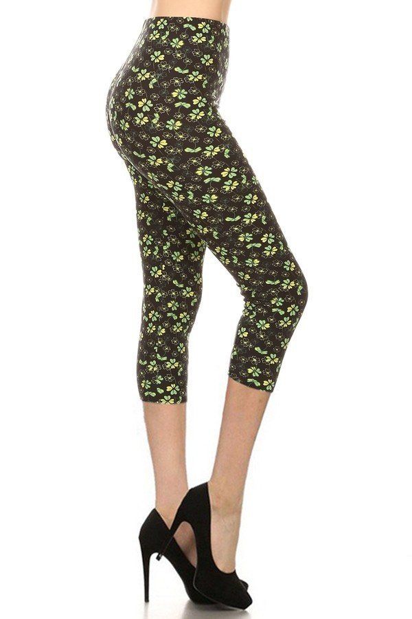 Clover Print, High Rise, Fitted Capri Leggings - Fashionmj