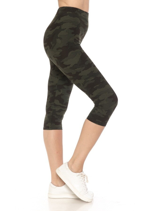 Multi-color Print, Cropped Capri Leggings In A Fitted Style With A Banded High Waist - Fashionmj