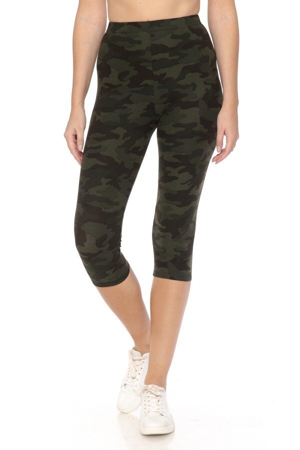 Multi-color Print, Cropped Capri Leggings In A Fitted Style With A Banded High Waist - Fashionmj