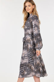 Long Sleeve Pleated Snake Skin Print Midi Dress - Fashionmj