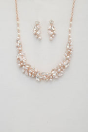 Leaf Pattern Pearl Crystal Necklace - Fashionmj