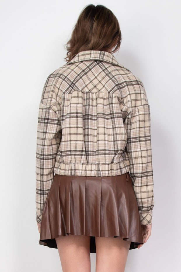 Chic Plaid Button-Down Jacket Perfect for Layering
