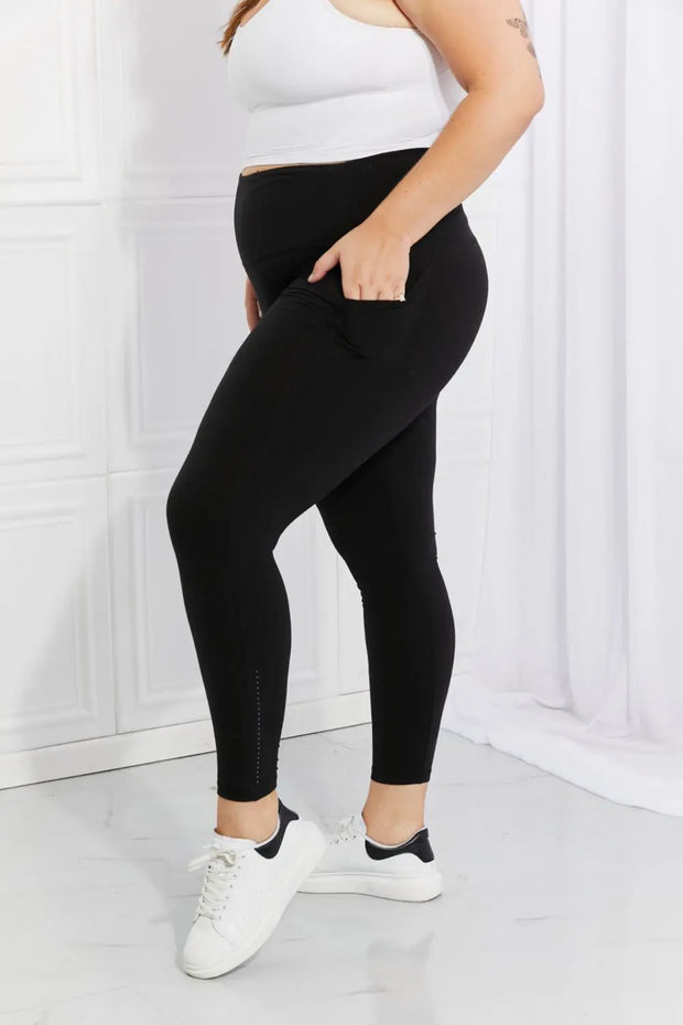 Leggings Depot Full Size Strengthen and Lengthen Reflective Dot Active Leggings - Fashionmj