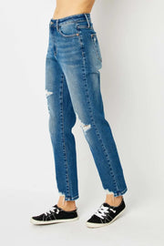 Judy Blue Full Size Queen Of Hearts Coin Pocket BF Jeans - Fashionmj