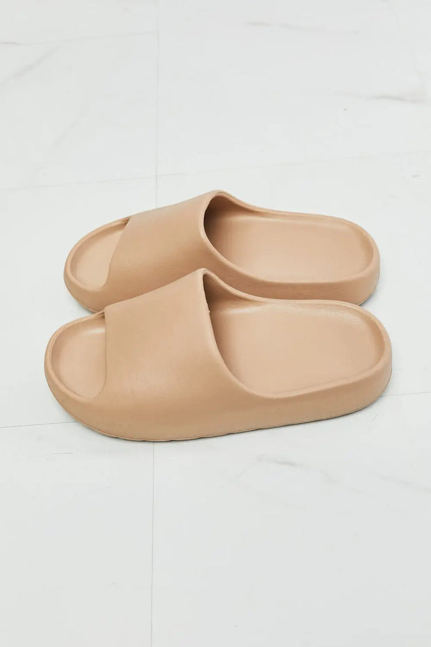 NOOK JOI In My Comfort Zone Slides in Beige - Fashionmj