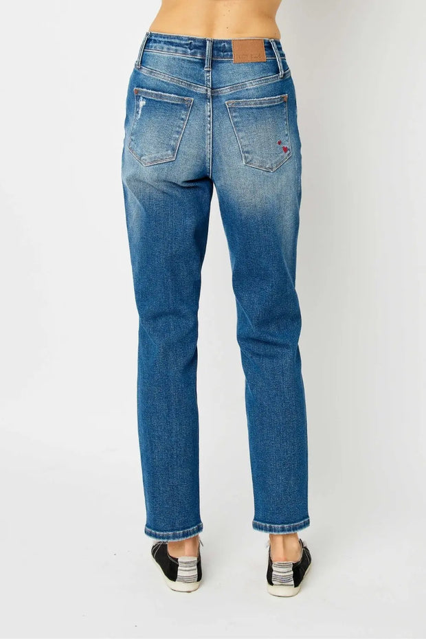 Judy Blue Full Size Queen Of Hearts Coin Pocket BF Jeans - Fashionmj